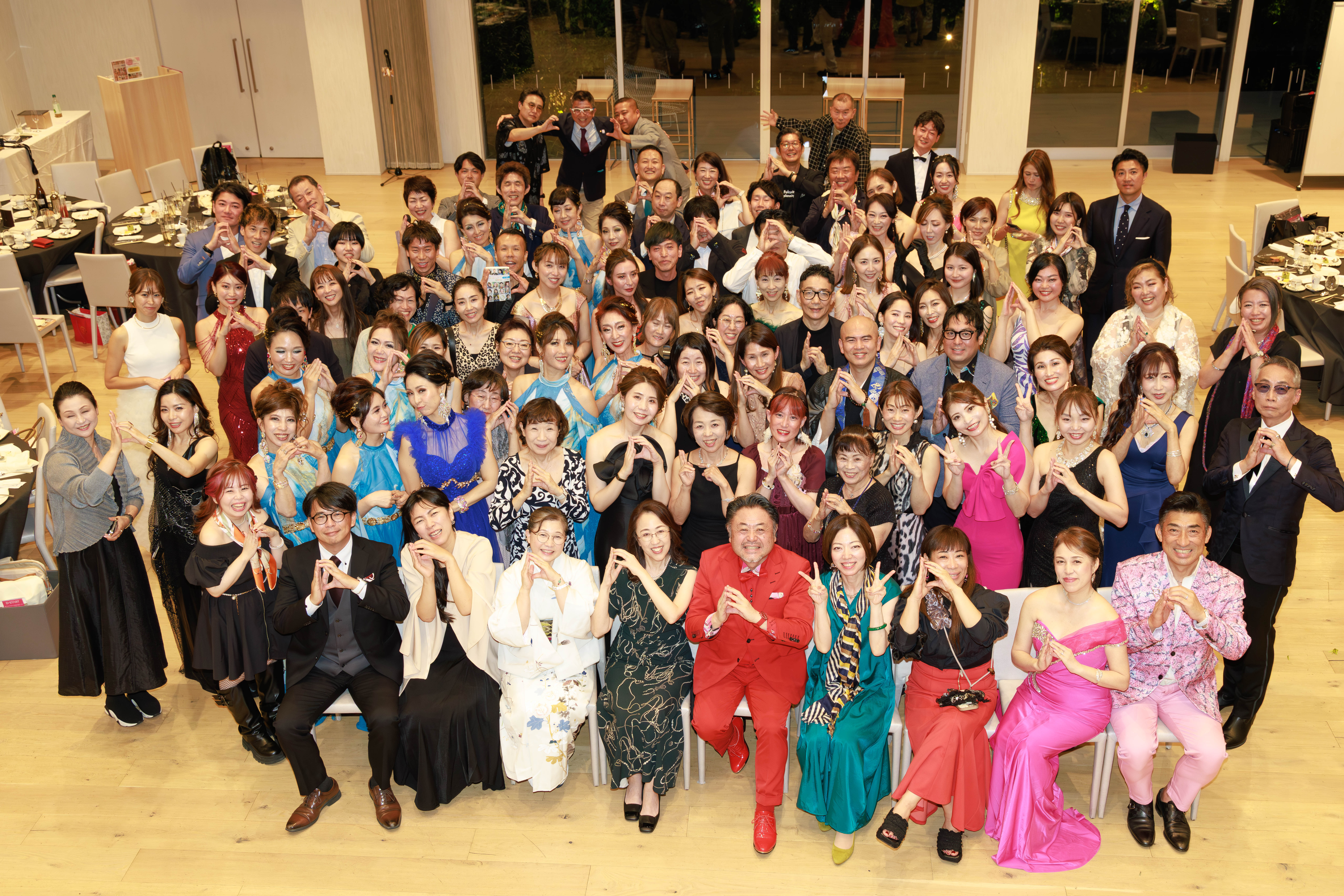 D→STARTイベントのステージに立つ参加者